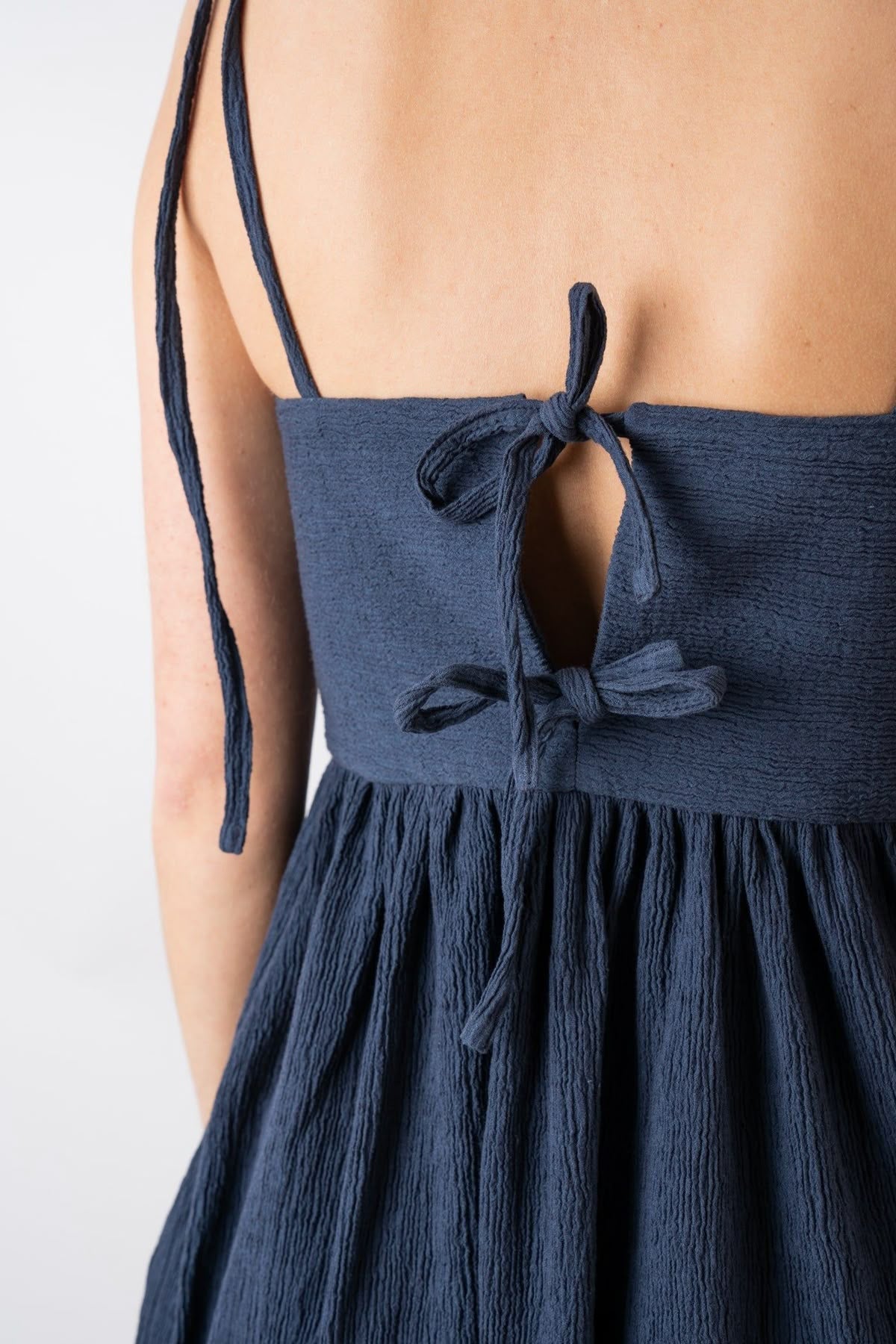 WOMEN'S WEAR